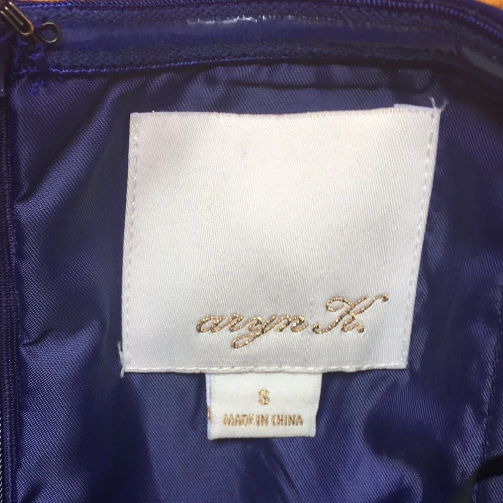 Blue strapless small Aryn k great condition, size small, playful yet classic - Picture 2 of 4